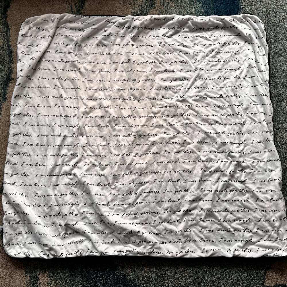 Goumi "I am loved" Blanket